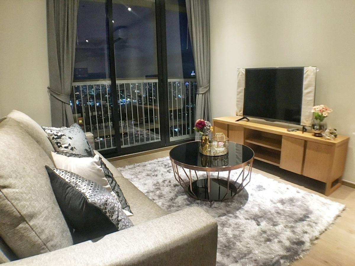 For RentCondoSukhumvit, Asoke, Thonglor : For rent!! Condo PARK ORIGIN PHROM PHONG (PARK 24) 44th floor (Super High Floor) area 69 sq m, 2 bedrooms, 2 bathrooms - with bathtub (BTS Phrom Phong) (Agents Welcome)