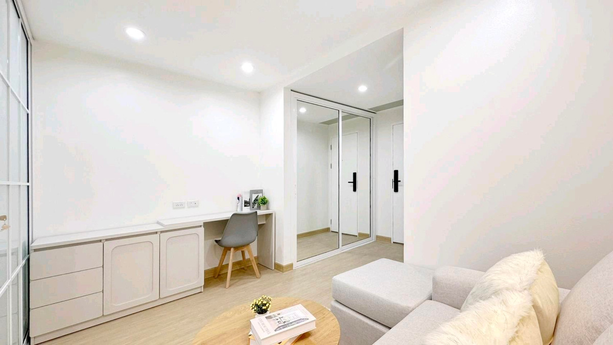 For SaleCondoRama9, Petchburi, RCA : ✨️🌳Condo ready to move in in the heart of RCA, near Central Rama 9, good life at an easy installment price. Must be here! 👉 i-House Laguna Garden RCA🌳✨️