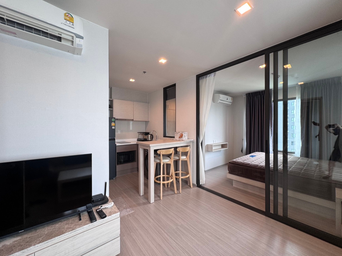 For RentCondoThaphra, Talat Phlu, Wutthakat : Available for rent, corner room, Life Sathorn Sierra, size 35 sq m., for rent 20,000/month.