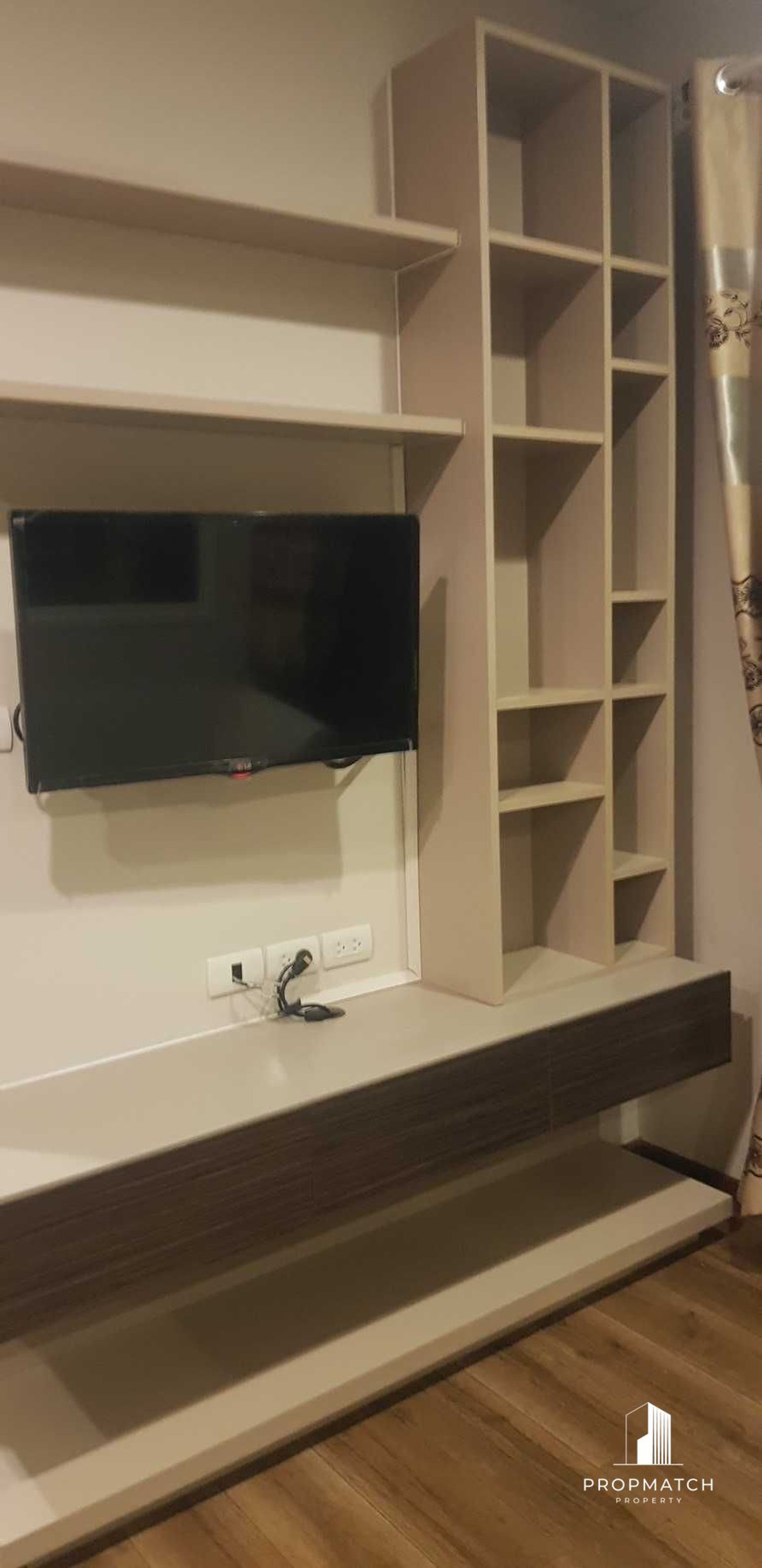 For RentCondoSapankwai,Jatujak : ✨Flash Deal ✨Onyx Phahonyothin (1Bed 1Bath 35SQM.) Fully furnished, ready to move in!! Only 16,000 baht per month Tel.0981315848 @propmatch