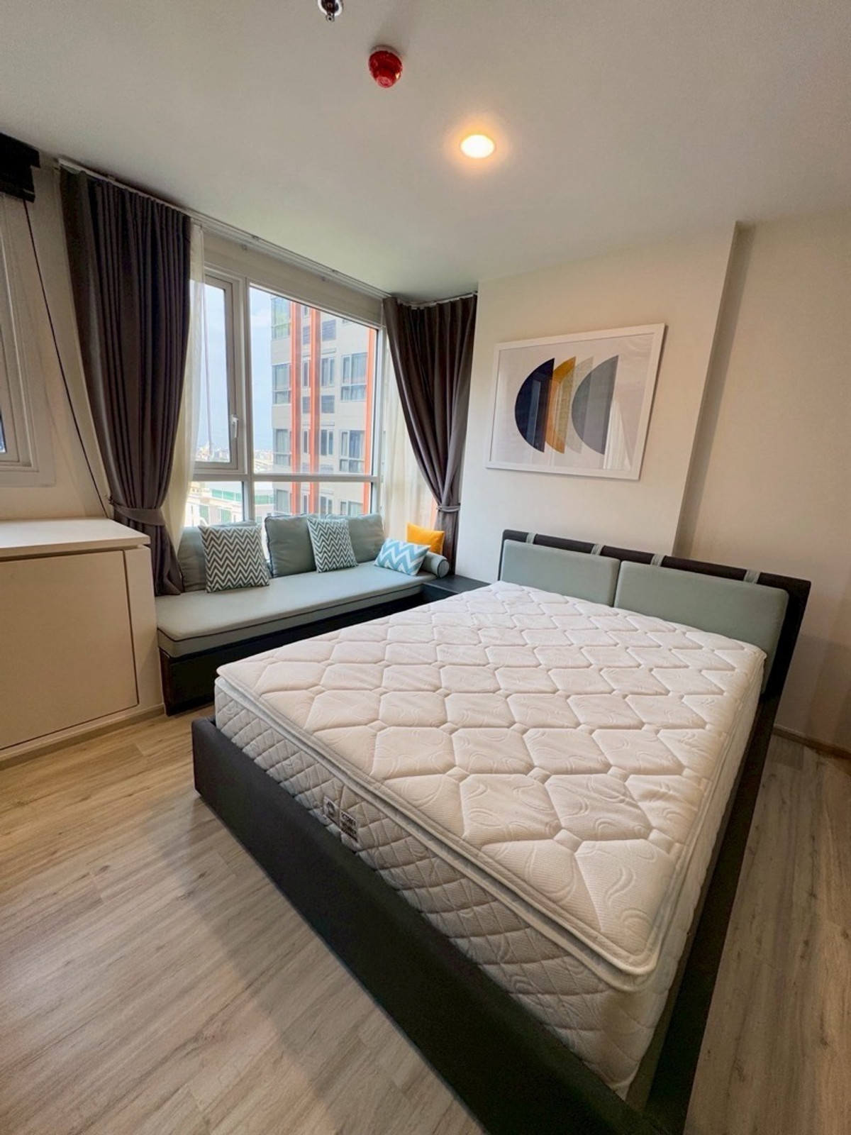 ให้เช่าคอนโดรัชดา ห้วยขวาง : ให้เช่า XTห้วยขวาง ห้อง30ตรม ห้องสวย