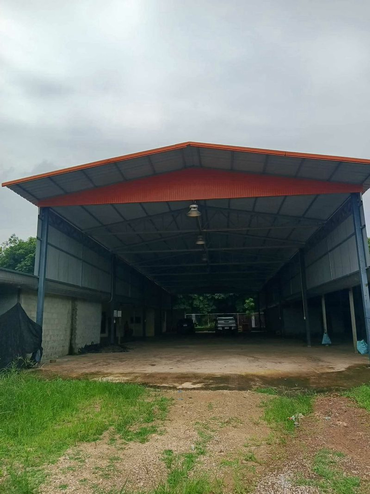 For RentWarehouseSriracha Laem Chabang Ban Bueng : Warehouse for rent, 1,000 sq m, Ban Bueng, Klaeng, Rayong Province