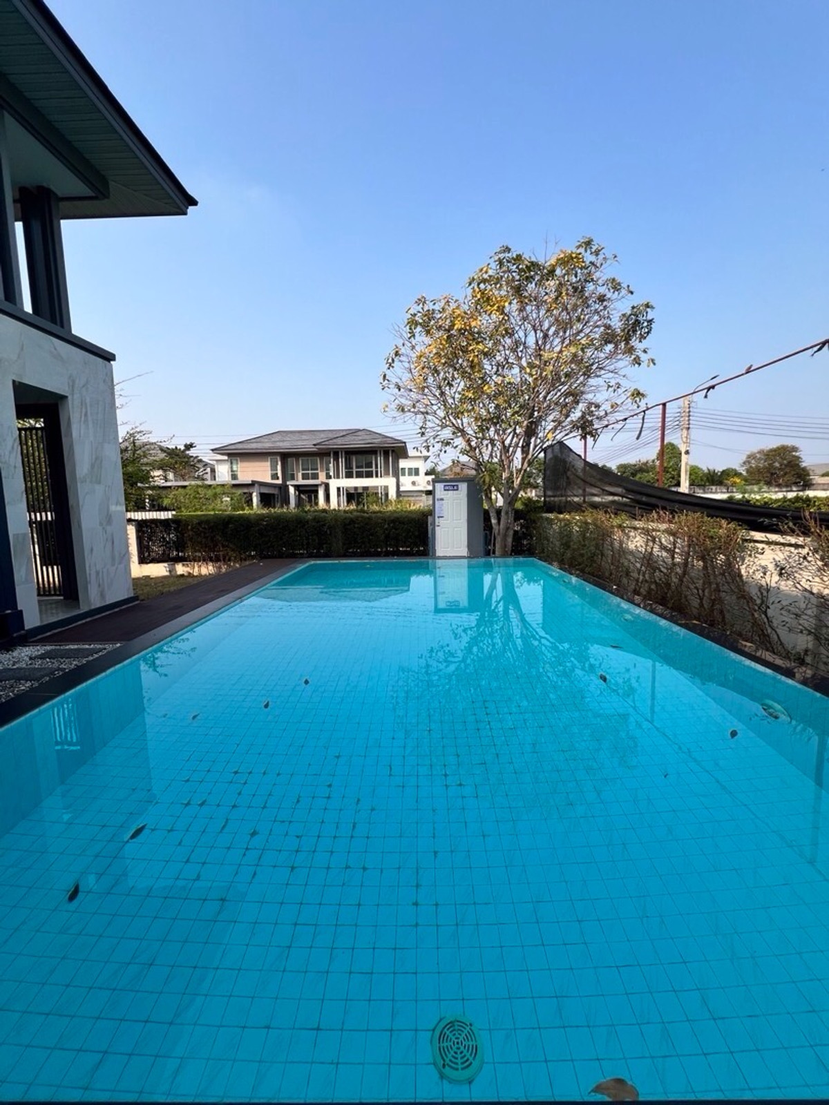 บ้านมีนบุรี-ร่มเกล้า : ขายและให้เช่า เพอเฟคเพลส Masterpiece Century รามคำแหง164 เนื้อที่250ตารางวา