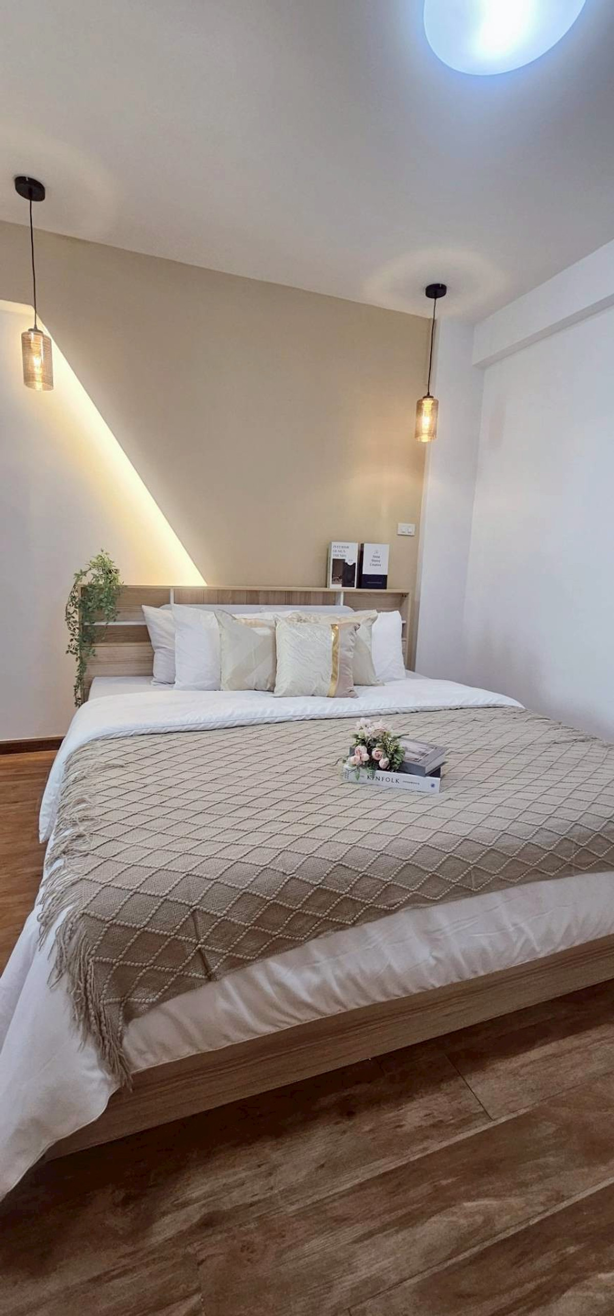 For SaleCondoRatchadapisek, Huaikwang, Suttisan : S2946 Newly renovated condo for sale, LOT 29 Sutthisan, Inthamara 29, pet friendly condo.