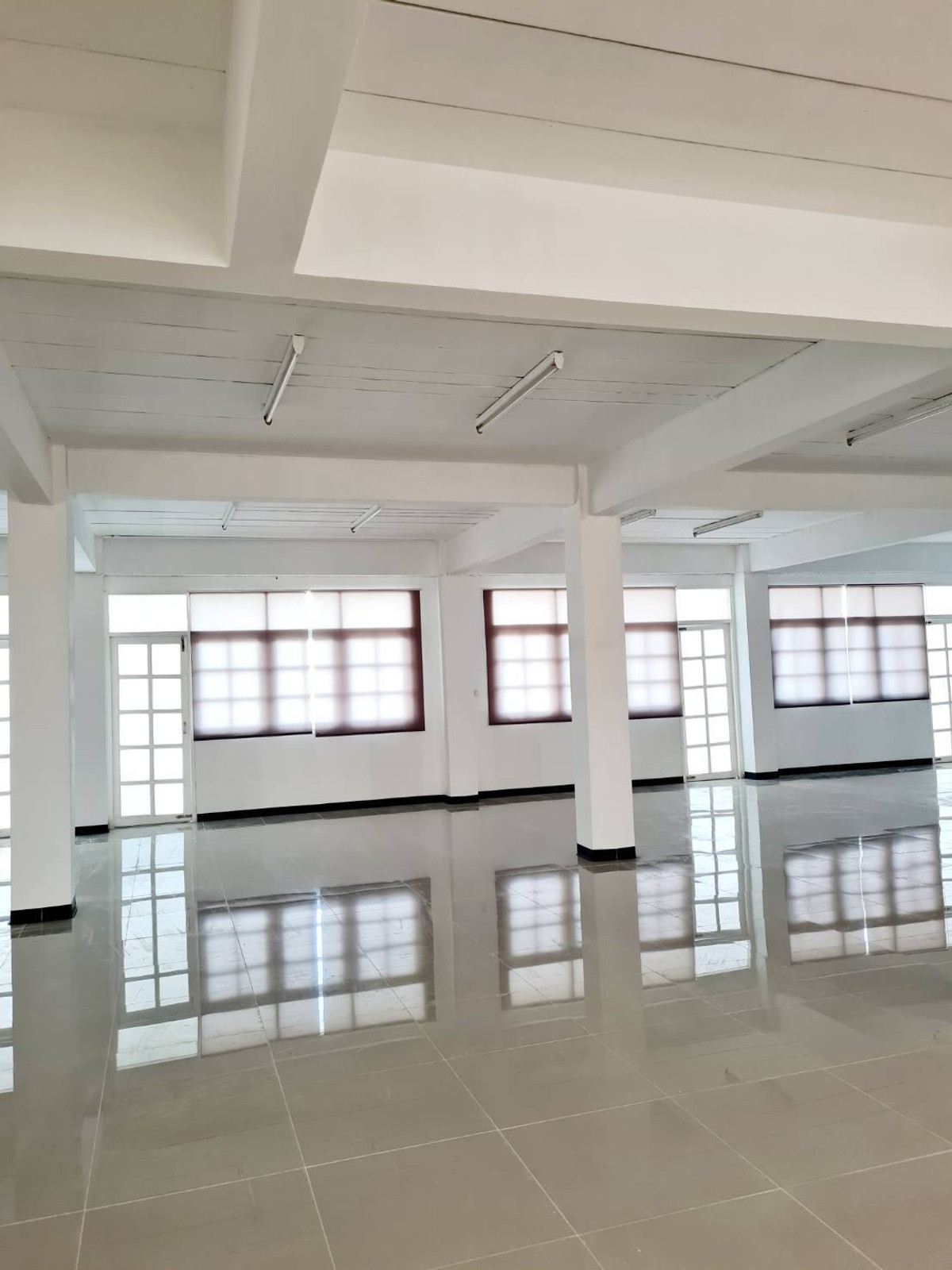 ให้เช่าสำนักงานอ่อนนุช อุดมสุข : 📢👇 อาคารสำนักงาน 4.5 ชั้น ทำเลเด่น เดินทางสะดวก เข้า-ออกได้หลายเส้นทาง ใกล้ทางด่วนและ BTS ปุณณวิถีเหมาะสำหรับทำออฟฟิศหลัก  คลินิก สตูดิโอ หรือโคเวิร์กกิ้งสเปซ