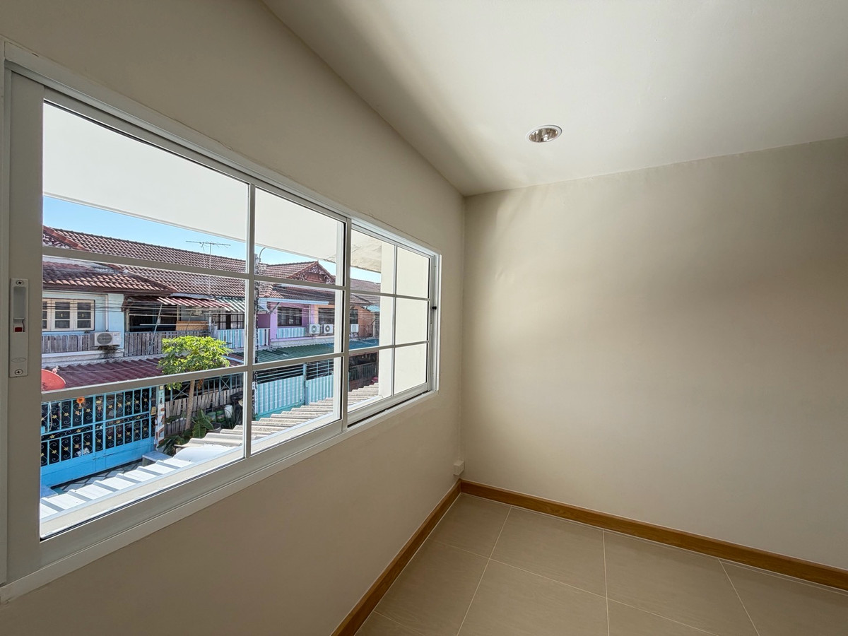 ขายทาวน์โฮมนนทบุรี บางใหญ่ บางบัวทอง : 🏠ขายทาวน์เฮ้าส์รีโนเวท 24 ตร.วา. หลังมุม 2ชั้น 3นอน บ้านพฤกษา3 บางบัวทอง