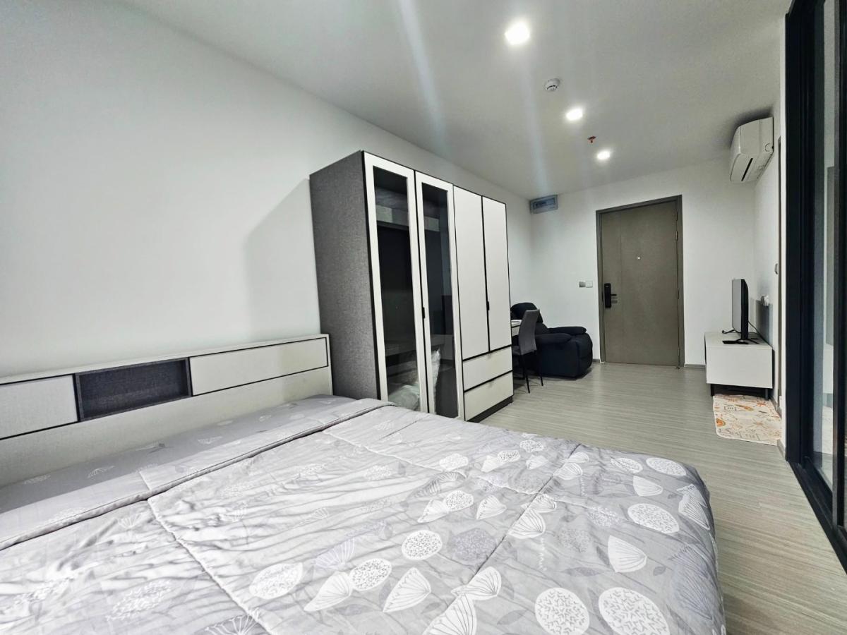 ให้เช่าคอนโดพระราม 9 เพชรบุรีตัดใหม่ RCA : 🔥ให้เช่าด่วน🔥ไลฟ์ อโศก ไฮป์ เฟอร์นิเจอร์ครบพร้อมเข้าอยู่ เพียง 300 เมตร จาก MRT พระราม 9