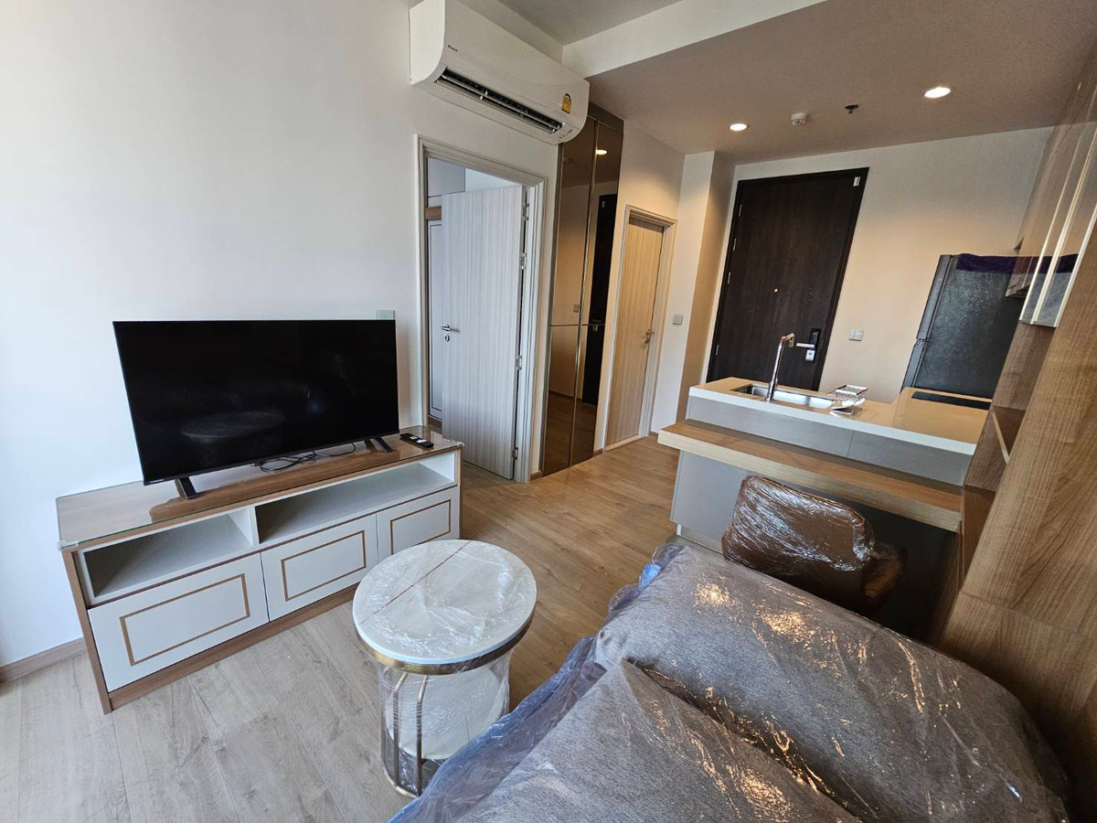 For RentCondoOnnut, Udomsuk : Quin Sukhumvit 101, beautiful new room, good location, next to BTS Punnawithi, available and ready for rent.