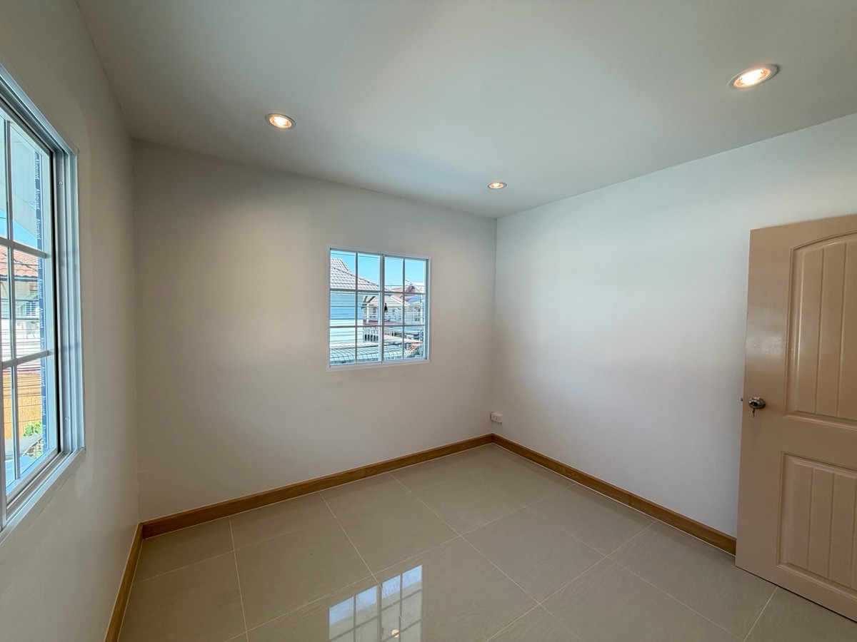 ขายทาวน์โฮมนนทบุรี บางใหญ่ บางบัวทอง : 🏠ขายทาวน์เฮ้าส์รีโนเวท 24 ตร.วา. หลังมุม 2ชั้น 3นอน บ้านพฤกษา3 บางบัวทอง