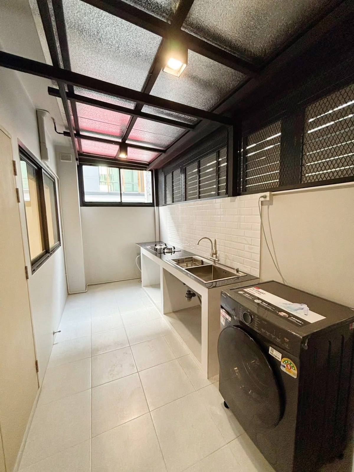 For RentTownhomePattanakan, Srinakarin : Townhouse for rent 📍 Shizen Phatthanakan 32 📍 3 bedrooms, 4 bathrooms, fully furnished and equipped with appliances
