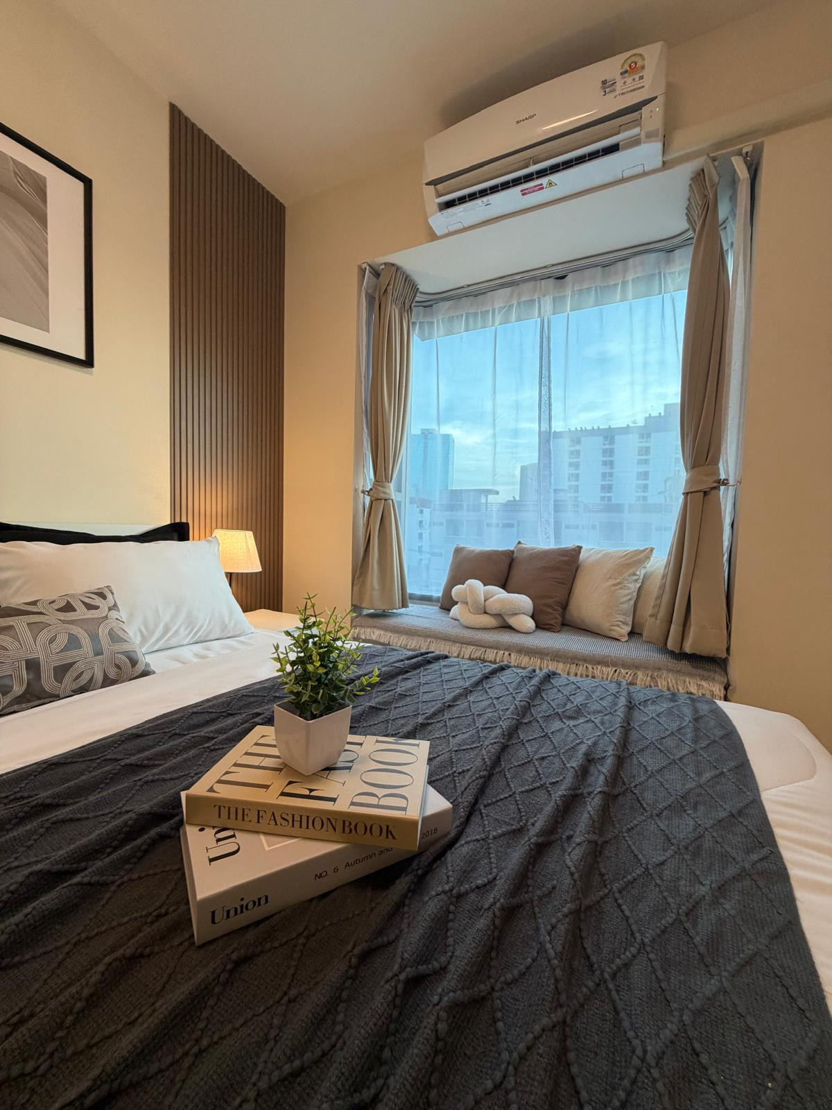 For SaleCondoRamkhamhaeng, Hua Mak : Fuse Mobius, newly decorated condo, near Ekkamai, near the BTS.