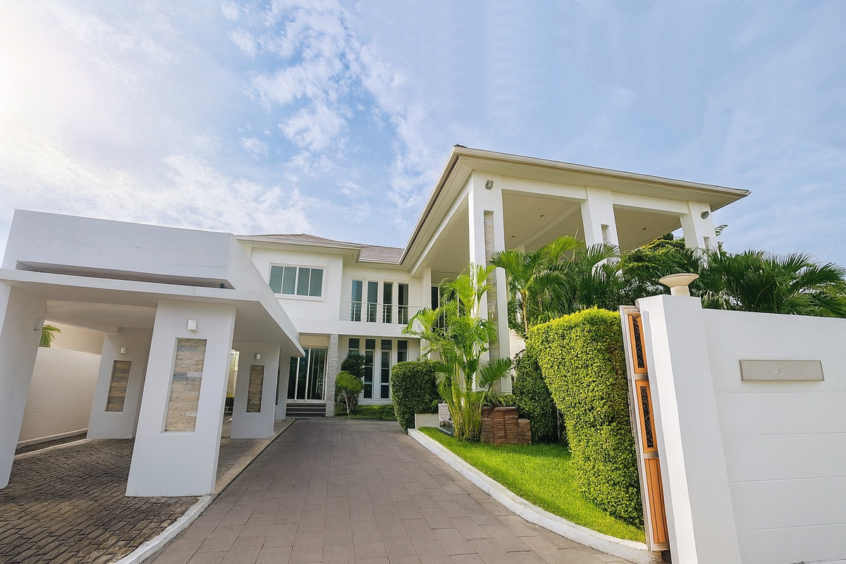 ขายบ้านนวมินทร์ รามอินทรา : ขายบ้านหรู!! วัชรพล 3 หลังใหญ่ BTS สะพานใหม่ Big House for Sale Watcharaphon 3 BTS Saphan Mai Station