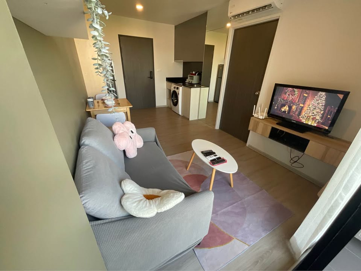 For RentCondoBangna, Bearing, Lasalle : 🔥 For rent Dolce Lasalle 🔥 📍 Near BTS Bearing 🚆 Convenient travel, entering Sukhumvit-Bangna, very easy.