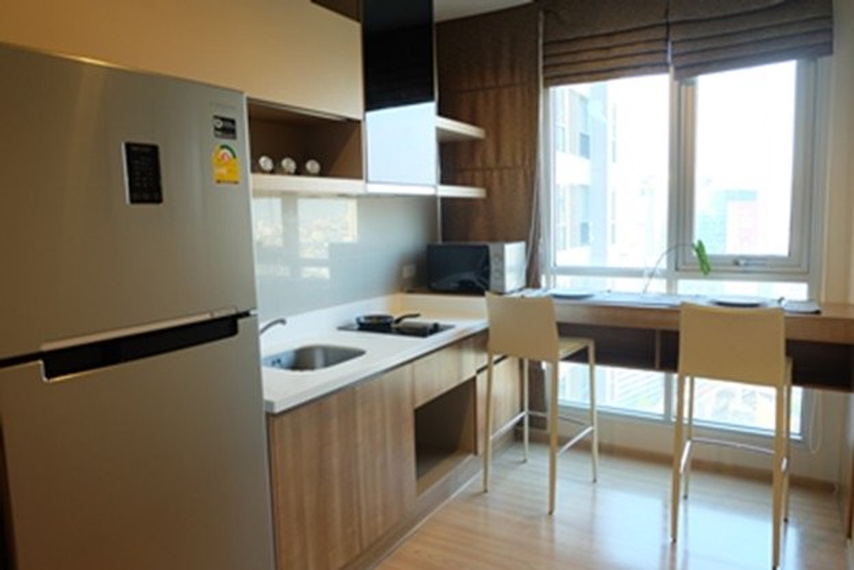 ให้เช่าคอนโดสาทร นราธิวาส : ให้เช่า 📍 Rhythm Sathorn 📍 เฟอร์นิเจอร์ และ เครื่องใช้ไฟฟ้าครบ ใกล้ BTS สุรศักดิ์