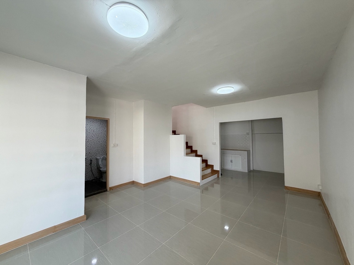 ขายทาวน์โฮมนนทบุรี บางใหญ่ บางบัวทอง : 🏠ขายทาวน์เฮ้าส์รีโนเวท 24 ตร.วา. หลังมุม 2ชั้น 3นอน บ้านพฤกษา3 บางบัวทอง