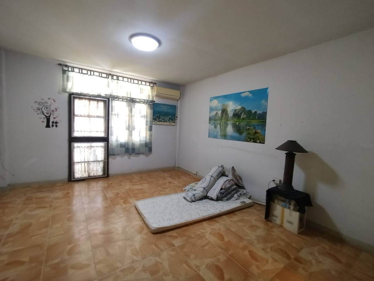 For SaleTownhomePathum Thani,Rangsit, Thammasat : Townhouse for sale Nanthana Garden Village, Rangsit, Mueang Pathum Thani District, 18 sq m.