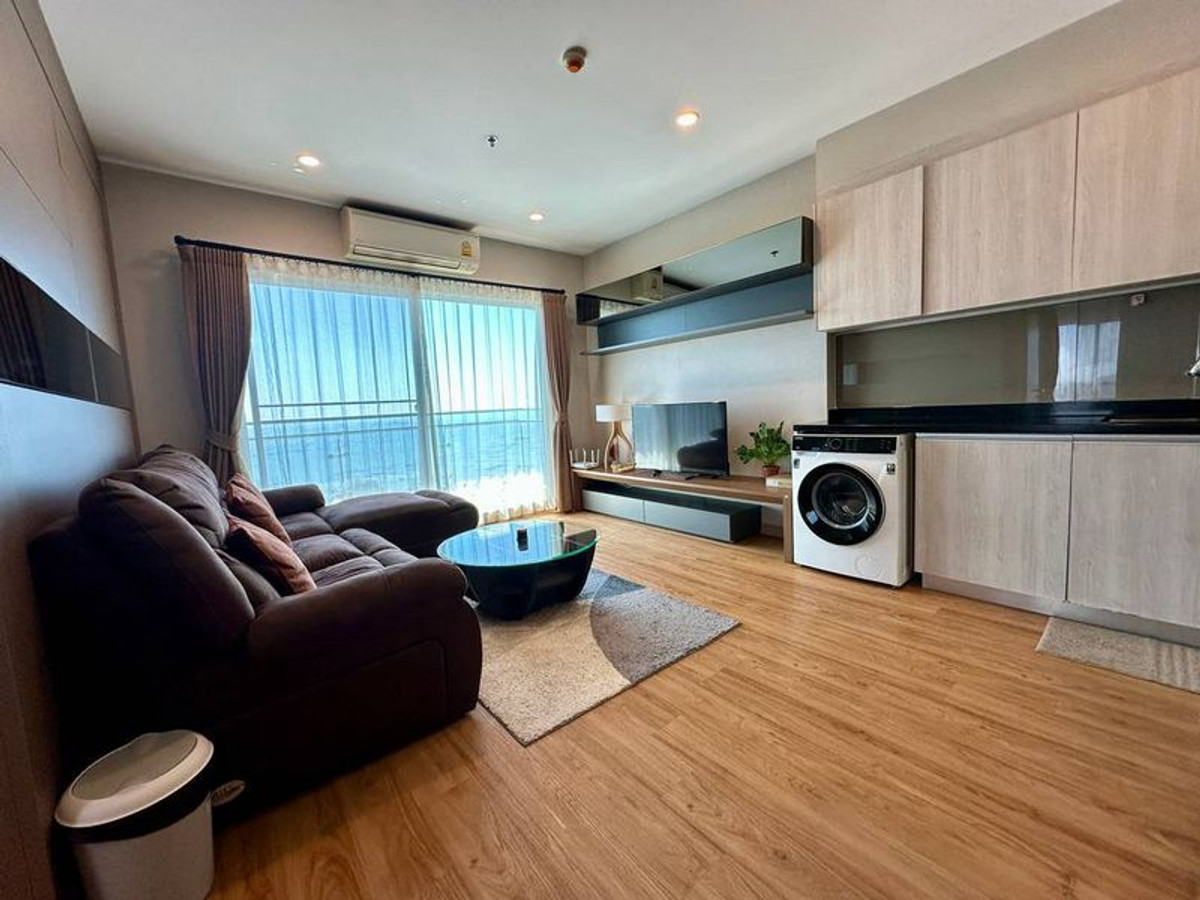 For RentCondoSriracha Laem Chabang Ban Bueng : For rent, The Sea Condo, Sriracha, beautiful room, high floor, full sea view, fully decorated with furniture.