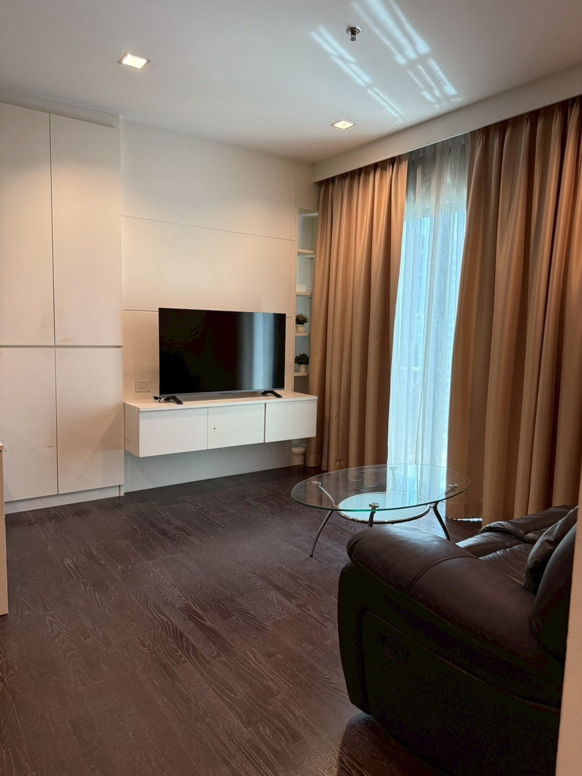 For RentCondoRatchathewi,Phayathai : Condo for rent Ideo Q Phayathai 75 sq m, 2 bedrooms, 2 bathrooms.