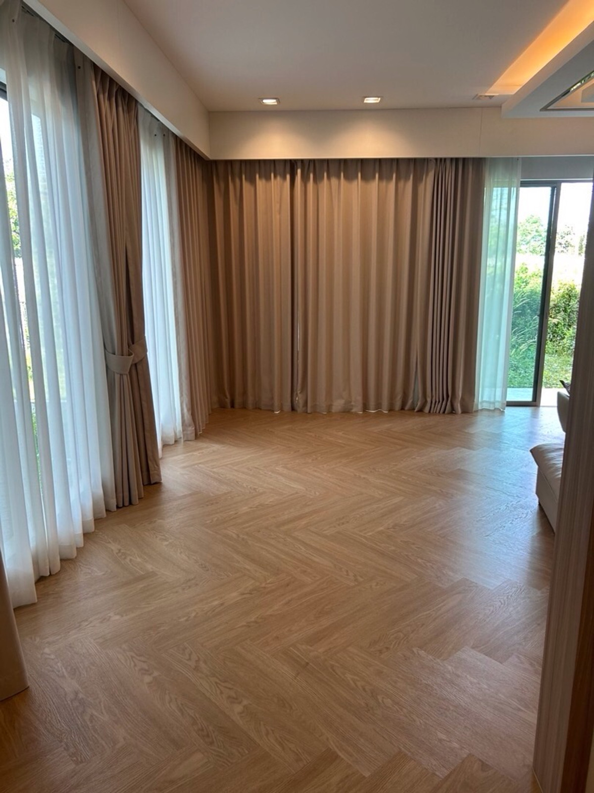 บ้านมีนบุรี-ร่มเกล้า : ขายและให้เช่า เพอเฟคเพลส Masterpiece Century รามคำแหง164 เนื้อที่250ตารางวา