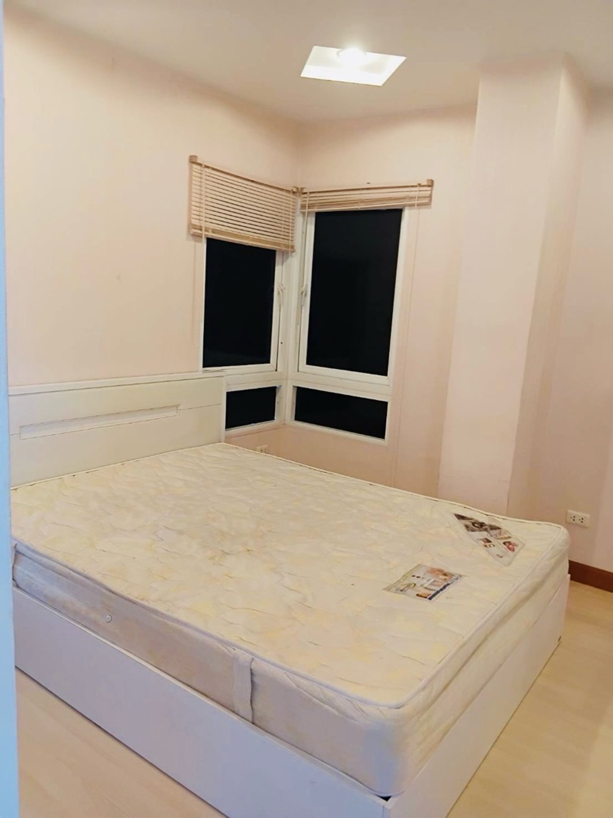 ให้เช่าคอนโดรัชดา ห้วยขวาง : 🏠ให้เช่าคอนโด ทำเลดีมาก ซอยรัชดา 18 