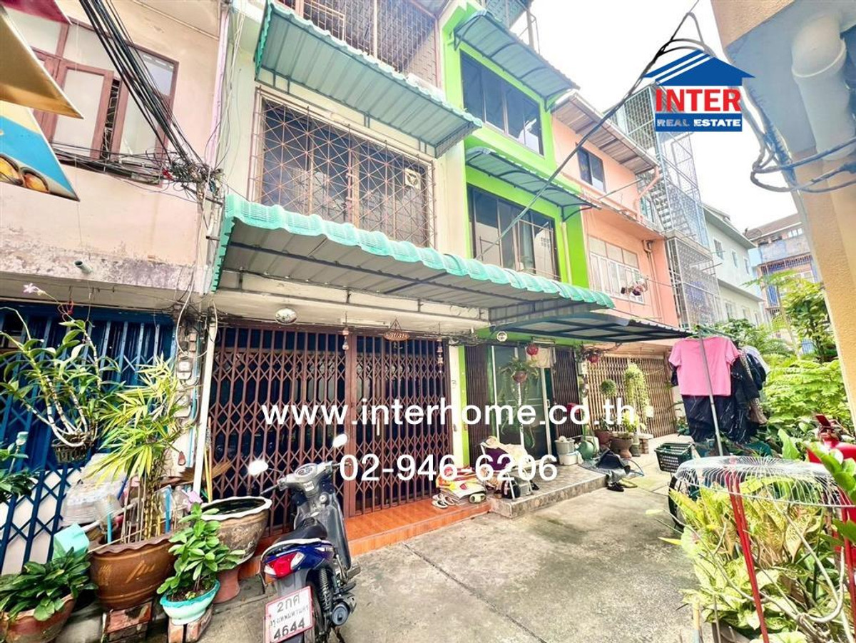 For SaleTownhomeSathorn, Narathiwat : Townhome, 3 floors, 11 sq m. Townhome, Soi Chan 31, Chan Road, Charoen Rat Road, Sathorn District, Bangkok.
