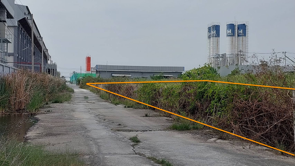 For SaleLandSamut Prakan,Samrong : 3 rai of vacant land for sale – potential location in the purple zone, suitable for building a factory/warehouse. Road along the Suvarnabhumi Water Canal