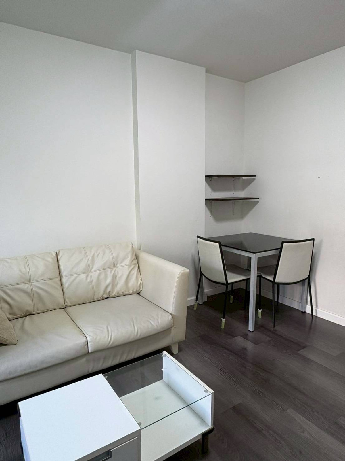 For SaleCondoPattaya, Bangsaen, Chonburi : 🚨Sold with tenant If you love investing, you can get it‼️🌟🚗Condo near Bu University with parking, fitness center, complete pool, only 1.75 million baht ☎️065-5639565