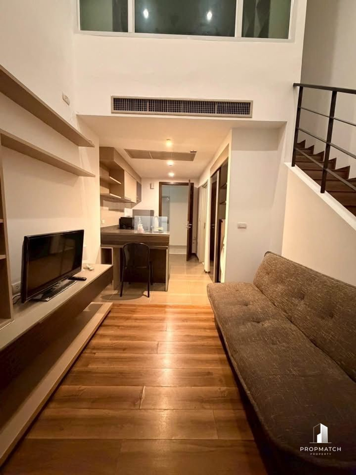 ให้เช่าคอนโดสะพานควาย จตุจักร : ✨Flash Deal ✨Onyx Phahonyothin ( 1Bed 1Bath 43SQM.) แต่งครบพร้อมอยู่ !! เพียง 18,000 บาทต่อเดือน Tel.0981315848 @propmatch