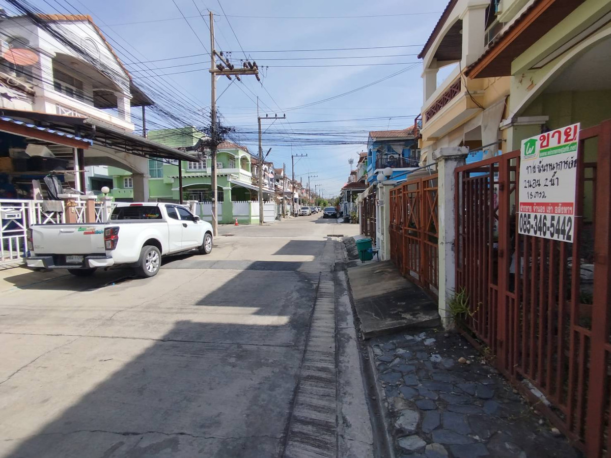 For SaleTownhomePathum Thani,Rangsit, Thammasat : Townhouse for sale Nanthana Garden Village, Rangsit, Mueang Pathum Thani District, 18 sq m.