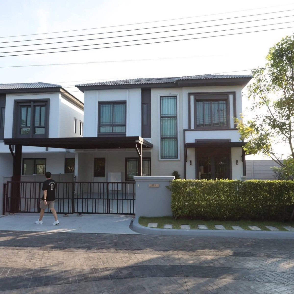 For RentHouse : ME2500266 ให้เช่าบ้านหลังใหญ่ Grande Pleno สุขุมวิท-บางนา เฟอร์ครบ พร้อมอยู่