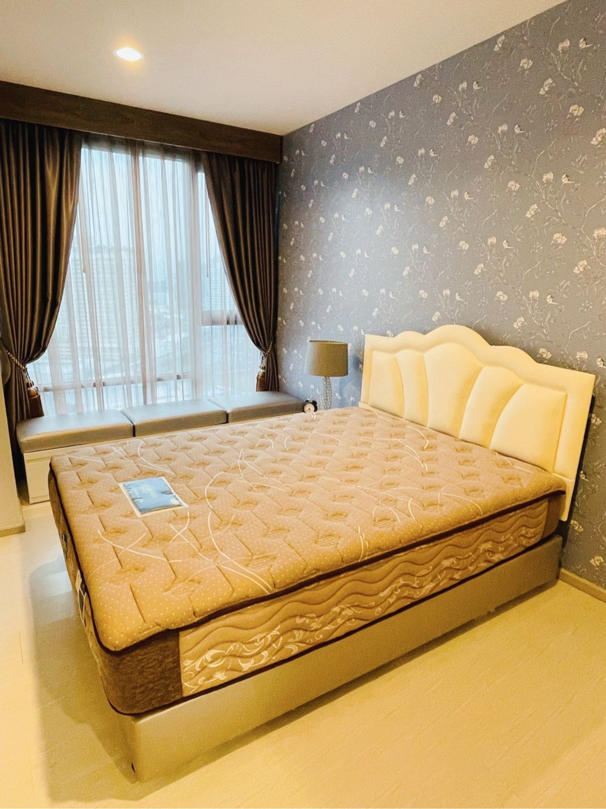 For RentCondoSukhumvit, Asoke, Thonglor : For rent Rhythm Sukhumvit 42, beautiful room, good price, in the heart of the city, complete amenities. Ready to move in