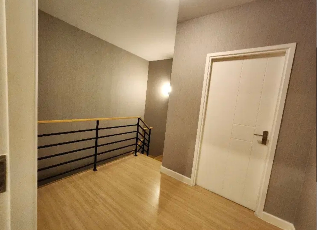 ให้เช่าทาวน์โฮมสมุทรปราการ สำโรง : เช่าทาวน์โฮม 3 ชั้น ม.เฟล็ก บางนา สวย ทำเลดี ใกล้ ศูนย์การค้าเมกะ บางนา สนใจแอตไลน์ครับ@841qqlnr