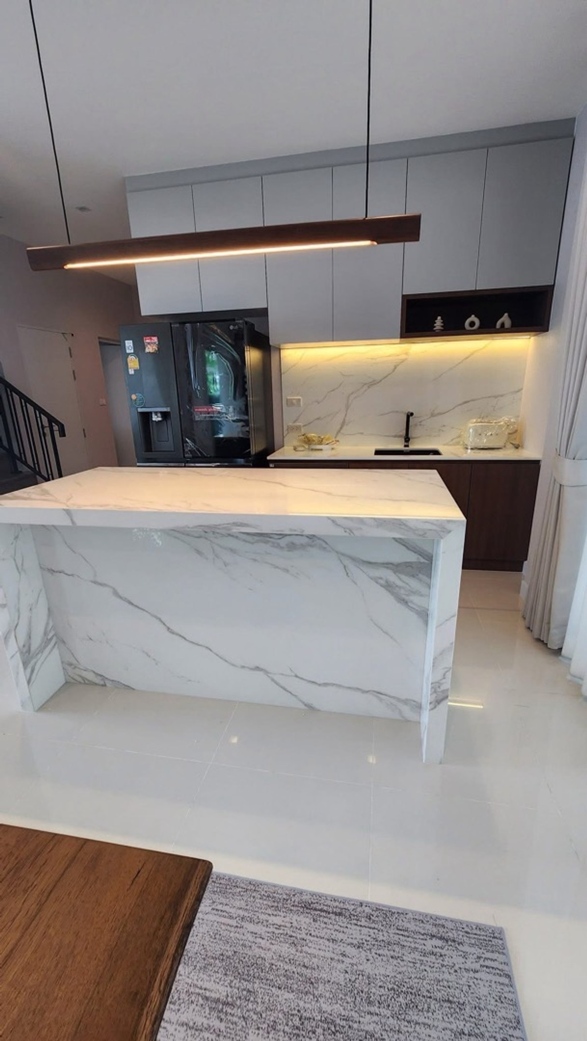 ให้เช่าบ้านเสรีไทย-นิด้า : ให้เช่า บางกอก บูเลอวาร์ด ซิกเนเจอร์ ลาดพร้าว เสรีไทย ใกล้นิด้า 4 นอน ตกแต่งหรู 