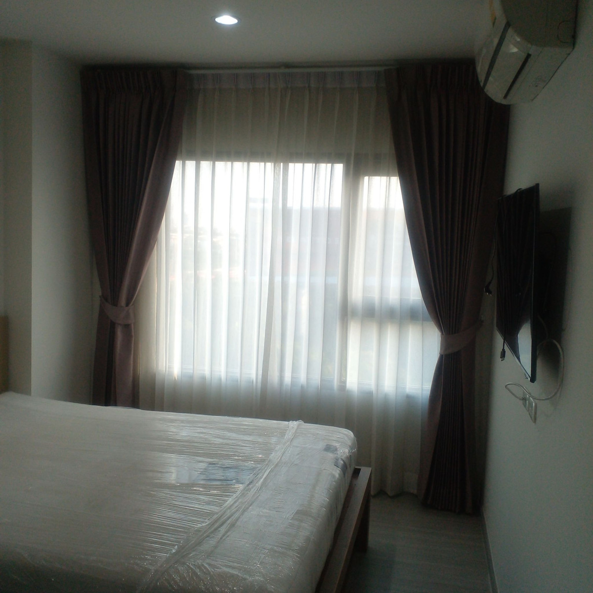For RentCondoThaphra, Talat Phlu, Wutthakat : Aspire Sathorn-Ratchapruek 1 bed plus 35 sq m. Fully furnished 12,000 baht