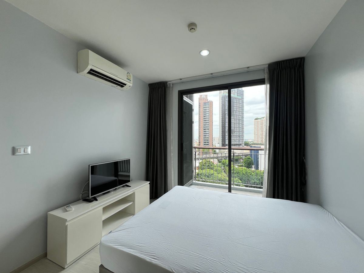 For RentCondoSukhumvit, Asoke, Thonglor : For rent: Rhythm Sukhumvit 42, beautiful room, fully furnished, decorated in modern style, very good price.