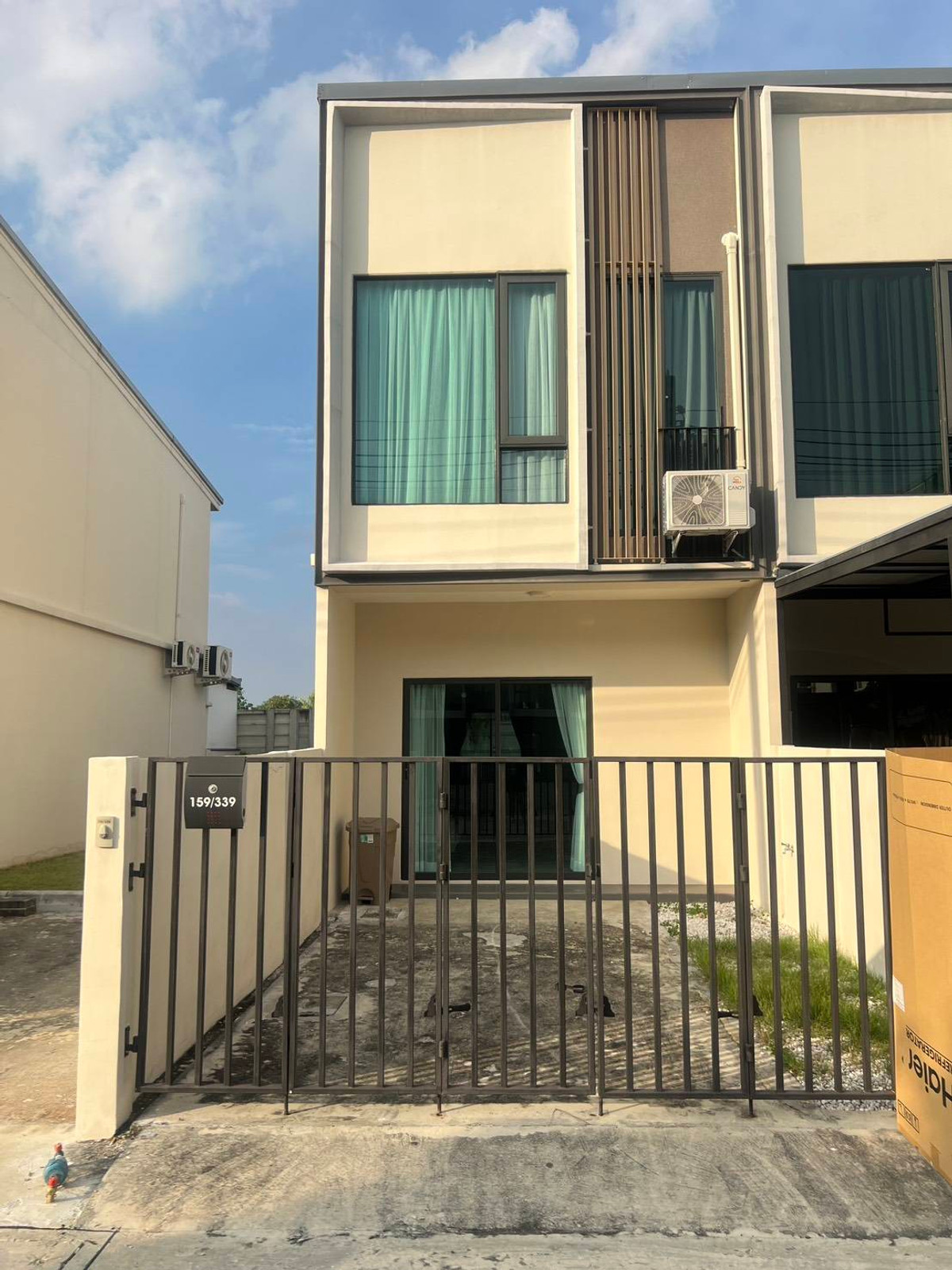 For RentTownhomeBangna, Bearing, Lasalle : Townhome for rent With furniture Just carry your bags and move in. Craft Bangna No. 159/339