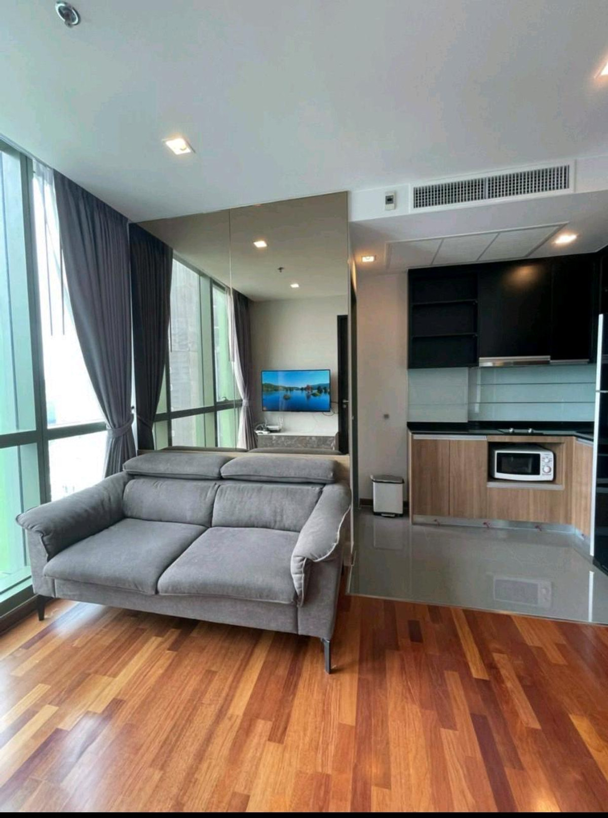 For RentCondoRatchathewi,Phayathai : Rent 23000 baht /34 Sqm.