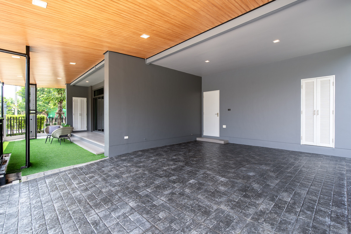 ขายบ้านมีนบุรี-ร่มเกล้า : ✨ บ้านสวยพร้อมอยู่ ราคาดีเกินคาด — เพียง9.9ล้าน!  “ความคุ้มค่าที่หาได้ยากในโซนกรุงเทพกรีฑา”