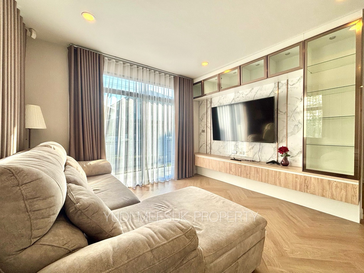 For RentHouseLadkrabang, Suwannaphum Airport : Single house for rent near shopping mall and Suvarnabhumi Airport