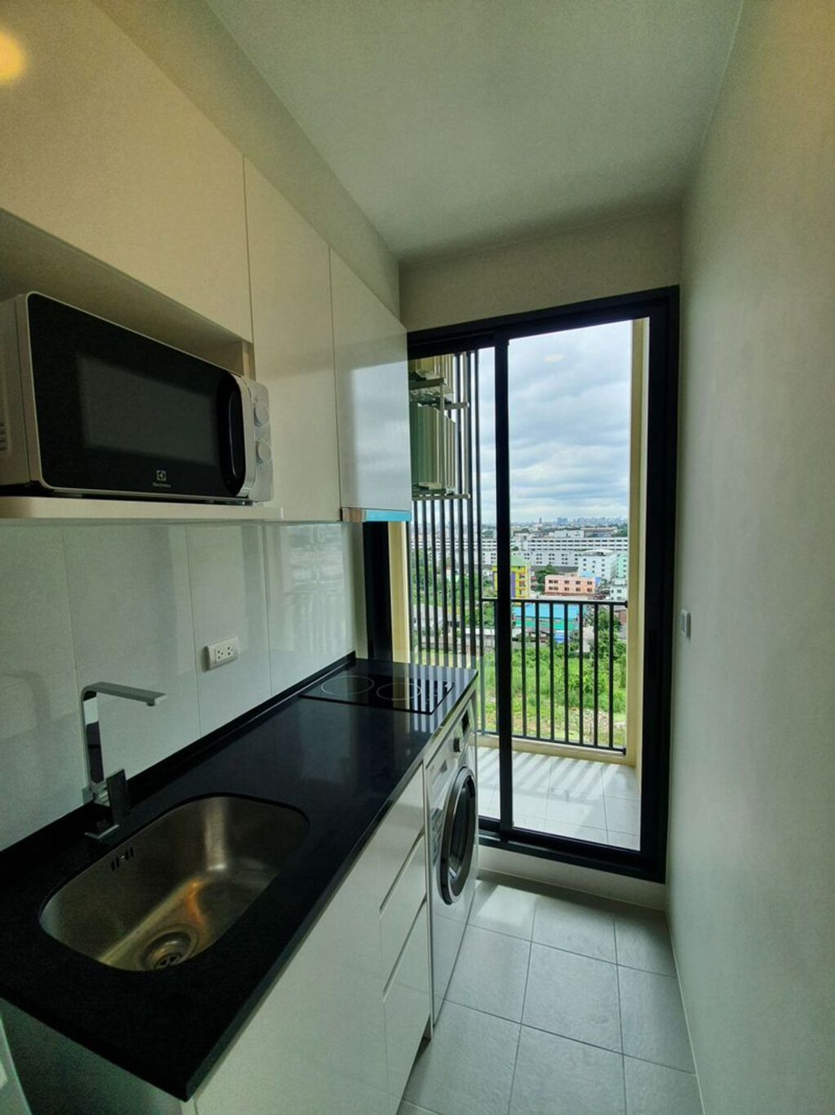 For RentCondoKasetsart, Ratchayothin : For Rent Chewathai Kaset-Nawamin Unit 38/209 (Available 1/1/69)