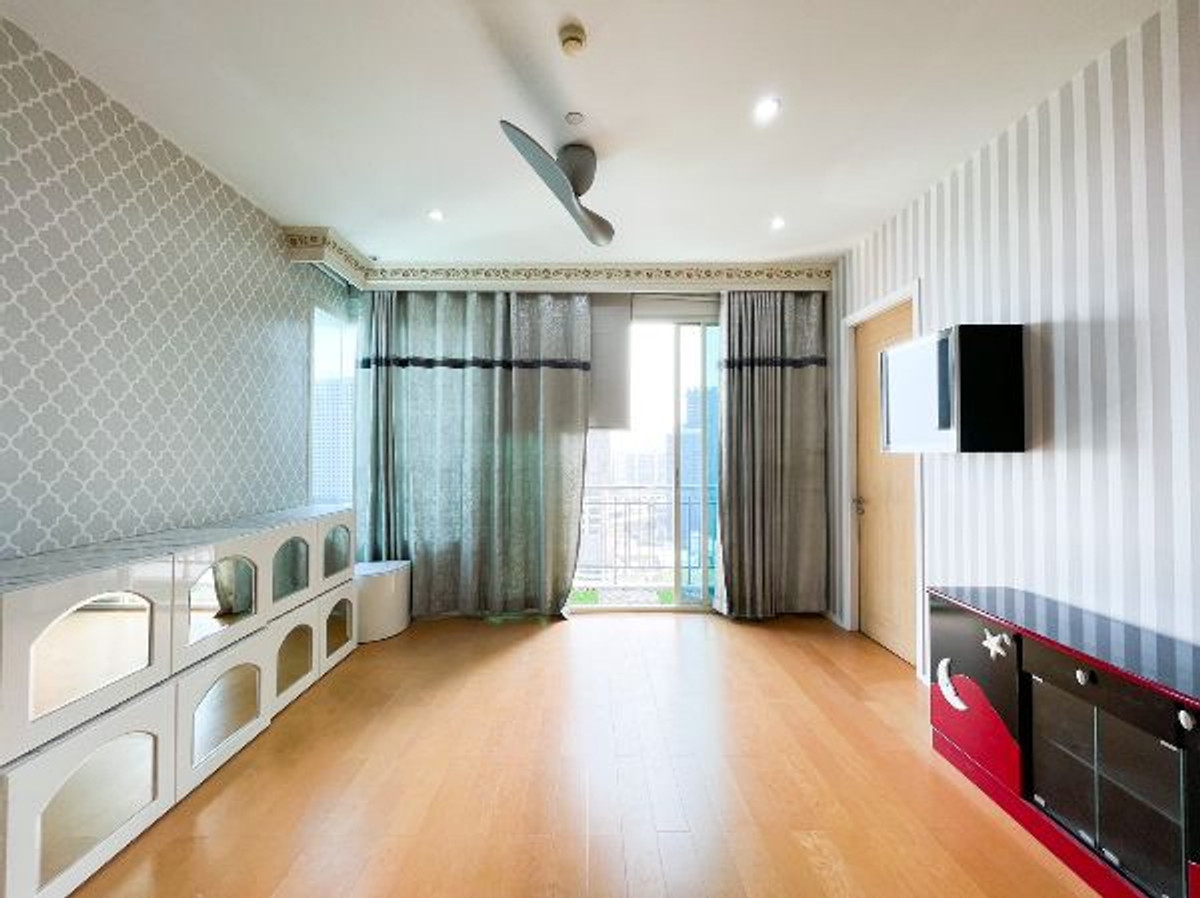 For SaleCondoKasetsart, Ratchayothin : Big, beautiful room, view of the Elephant Building Fully furnished, best price!!⭐Wind Ratchayothin (Wind Ratchayothin)