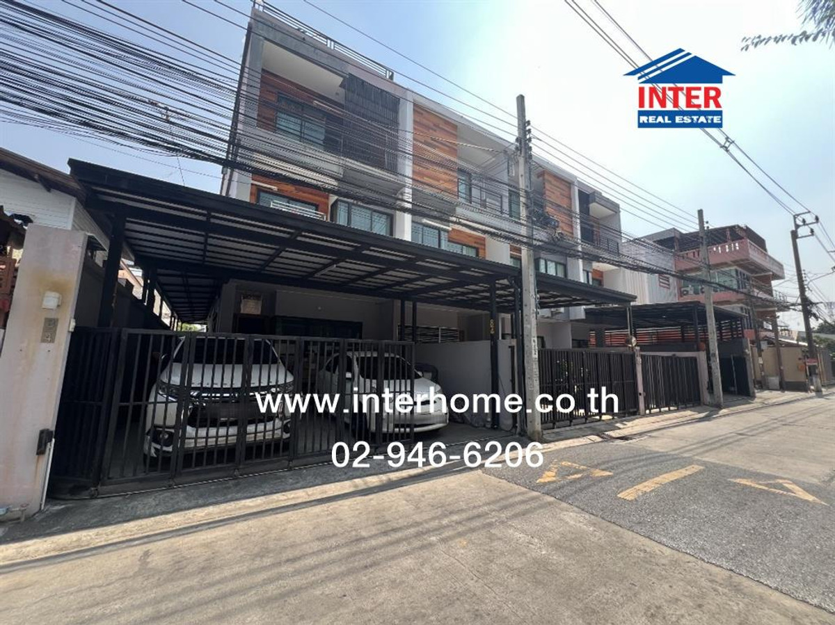 For SaleTownhomeChokchai 4, Ladprao 71, Ladprao 48, : Townhome, 3 floors, 32.1 sq m. Townhome, Soi Sangkhomson 16, Soi Nakniwat 7, Pradit Manuntham Road (along the expressway), Sangkhom Synthet Road 14, Lat Phrao District, Bangkok.