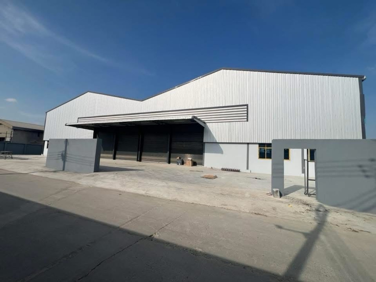 For RentWarehouseSamut Prakan,Samrong : Newly built warehouse for rent, Theparak, Tamru, Bang Pu, near Bang Pu Industrial Estate.