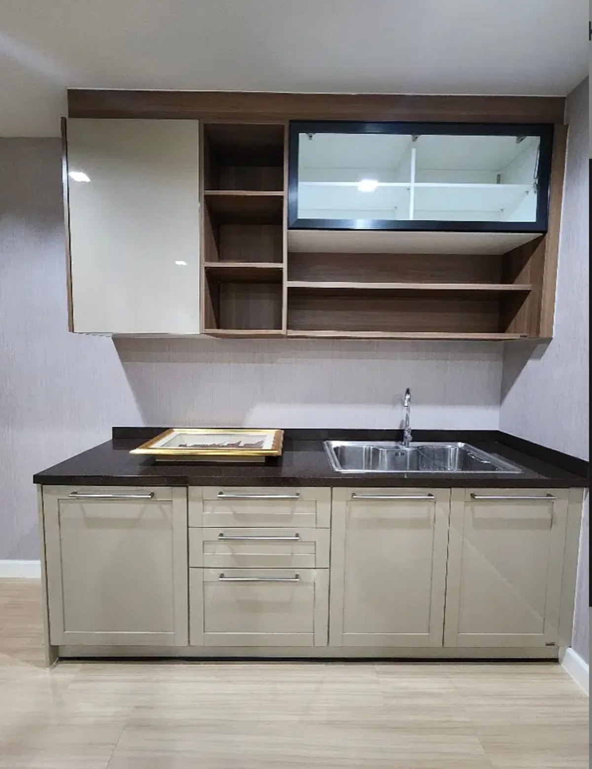 ให้เช่าทาวน์โฮมสมุทรปราการ สำโรง : เช่าทาวน์โฮม 3 ชั้น ม.เฟล็ก บางนา สวย ทำเลดี ใกล้ ศูนย์การค้าเมกะ บางนา สนใจแอตไลน์ครับ@841qqlnr