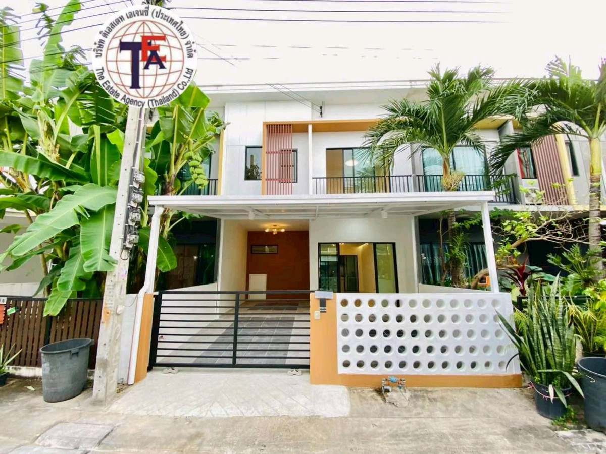 For SaleTownhomeNawamin, Ramindra : 2-story townhouse for sale, The Connect Village 28 (The Connect 28), Watcharapol-Phermsin, Sai Mai, Ramintra-At Narong Expressway. Sukhaphiban 5 Outer Ring Road entrance and exit point