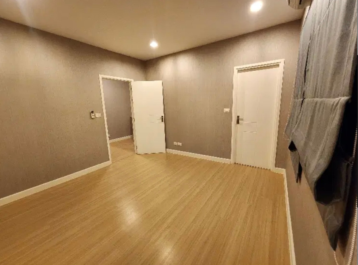 ให้เช่าทาวน์โฮมสมุทรปราการ สำโรง : เช่าทาวน์โฮม 3 ชั้น ม.เฟล็ก บางนา สวย ทำเลดี ใกล้ ศูนย์การค้าเมกะ บางนา สนใจแอตไลน์ครับ@841qqlnr