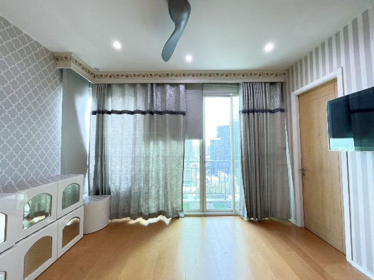 For SaleCondoKasetsart, Ratchayothin : Big, beautiful room, view of the Elephant Building Fully furnished, best price!!⭐Wind Ratchayothin (Wind Ratchayothin)
