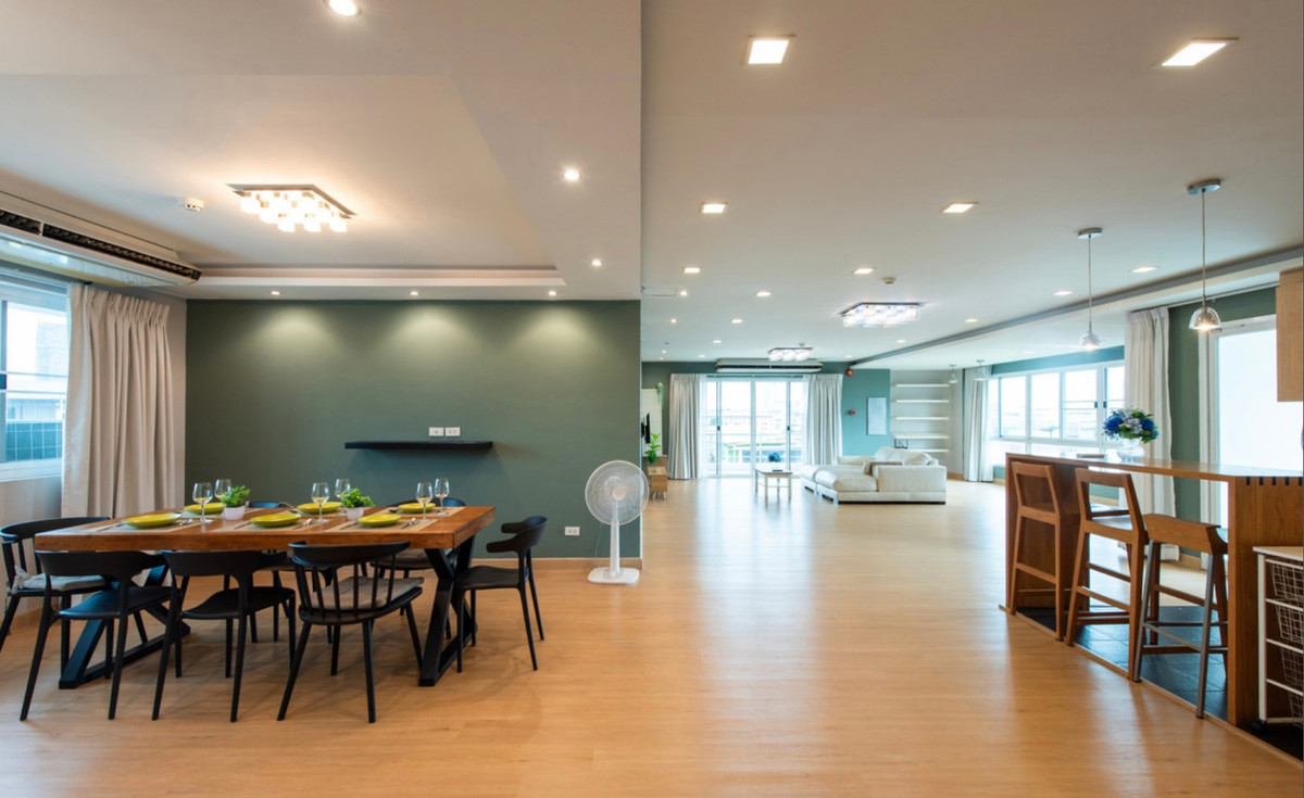 For RentCondoWongwianyai, Charoennakor : For rent, Baan Palad Sompop, big room, beautiful, ready to move in, near BTS Wongwian Yai, if interested contact Line @841qqlnr