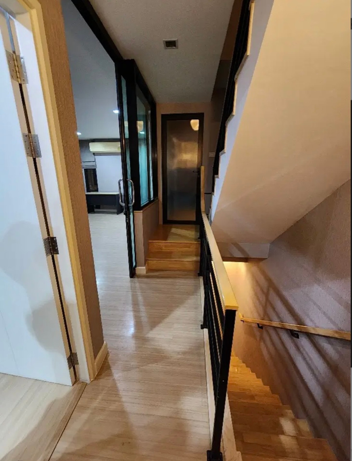 ให้เช่าทาวน์โฮมสมุทรปราการ สำโรง : เช่าทาวน์โฮม 3 ชั้น ม.เฟล็ก บางนา สวย ทำเลดี ใกล้ ศูนย์การค้าเมกะ บางนา สนใจแอตไลน์ครับ@841qqlnr