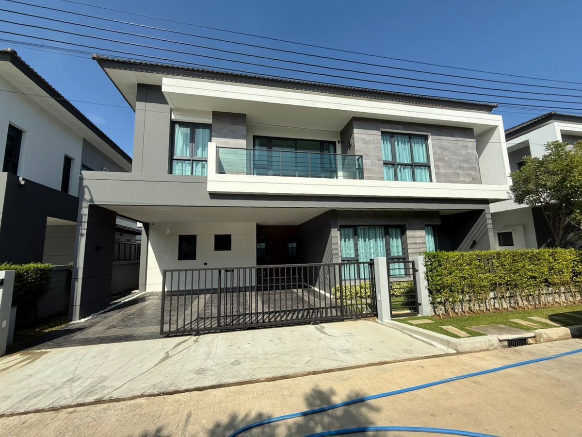 For RentHouseBangna, Bearing, Lasalle : For Rent Detached House at The City Bangna with Private Garden #Near Mega Bangna # Pet Friendly